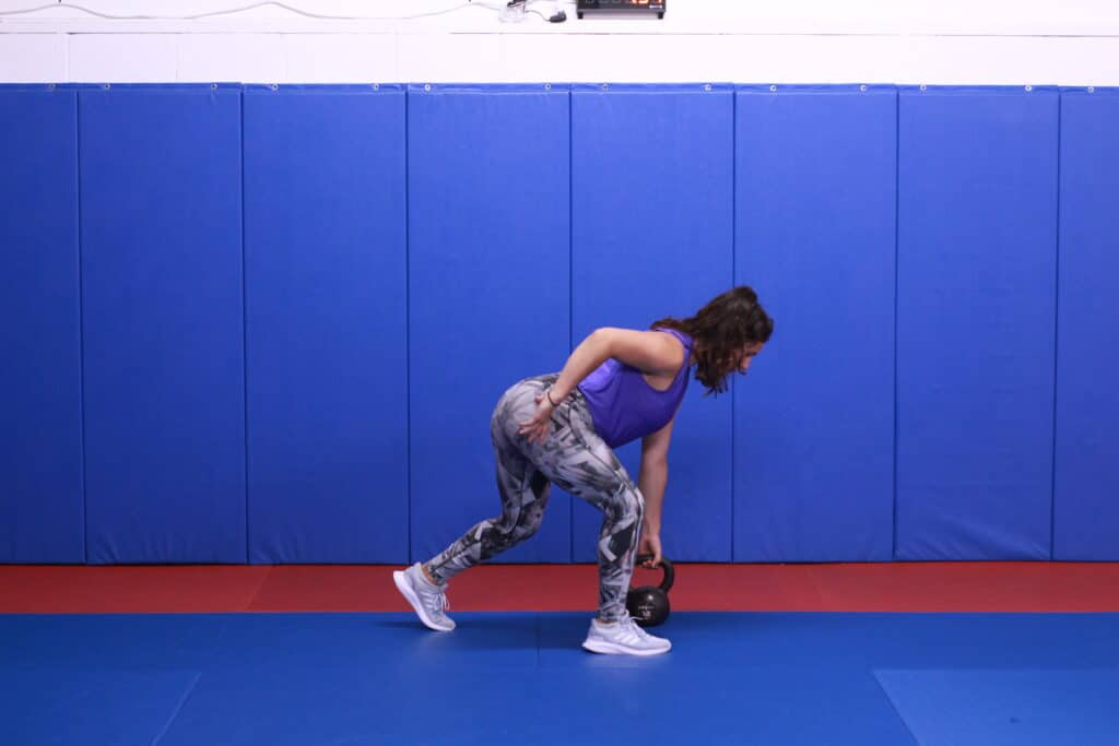 kettlebell single leg deadlift